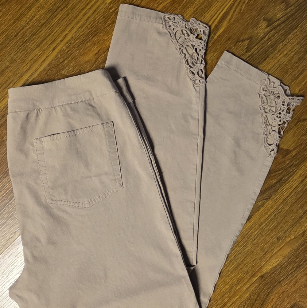 Coldwater Creek Capri Tan- Beige Dress Pants Elegant Lace Cutout Hem Size 16.